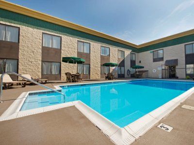 Rodeway Inn 3*